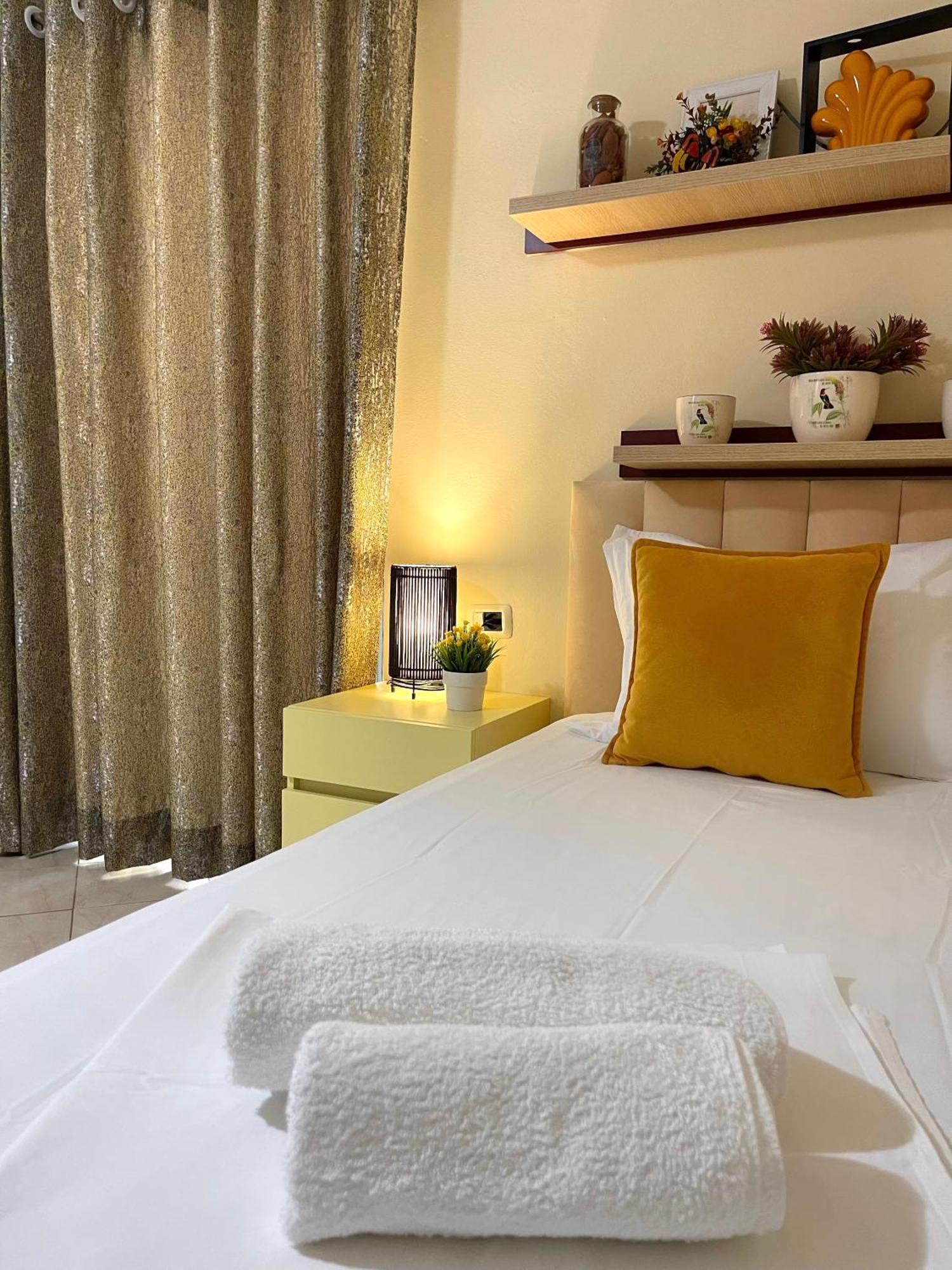 Melina Apartments Sarandë Buitenkant foto